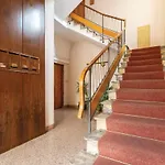 Lucy\'S Apartment
